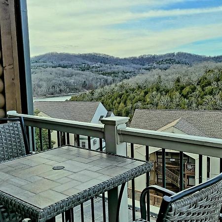 Penthouse W Lake View & Private Deck- Next To Sdc Branson Exterior photo