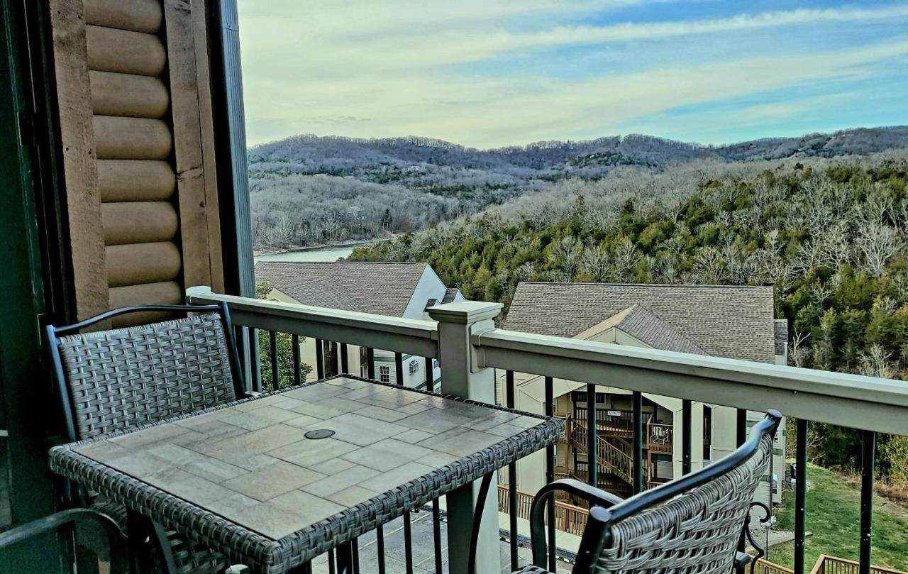 Penthouse W Lake View & Private Deck- Next To Sdc Branson Exterior photo