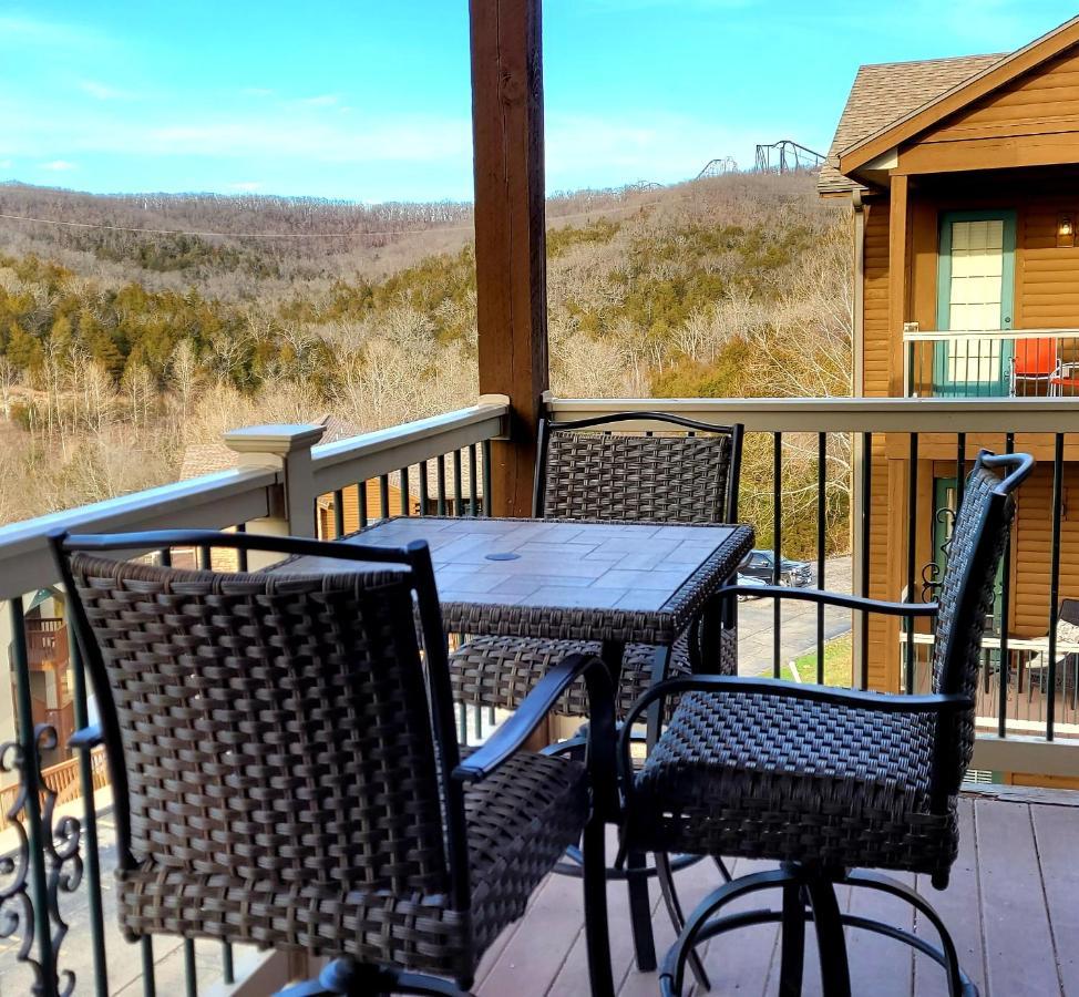 Penthouse W Lake View & Private Deck- Next To Sdc Branson Exterior photo